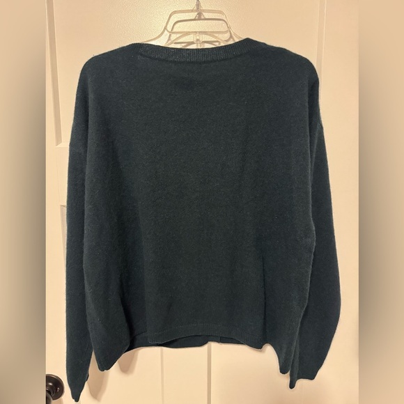 Bloomingdales Dark Green V-Neck cashmere Cardigan Sweater - Picture 3 of 3